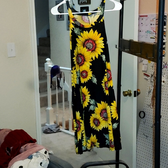 Dresses & Skirts - sunflowers